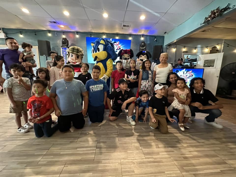 Niños participando en una actividad de Casa de la Cultura